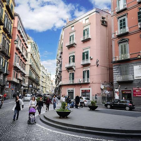 Отель Le 4 Stagioni Napoli Centro Экстерьер фото