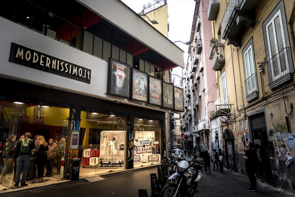 Отель Le 4 Stagioni Napoli Centro Экстерьер фото